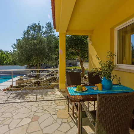 Emaris Apartmán Tribalj (Primorsko-Goranska)