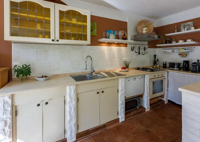 Emaris 아파트 트리발즈