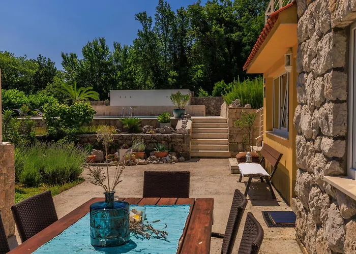 Emaris * 트리발즈