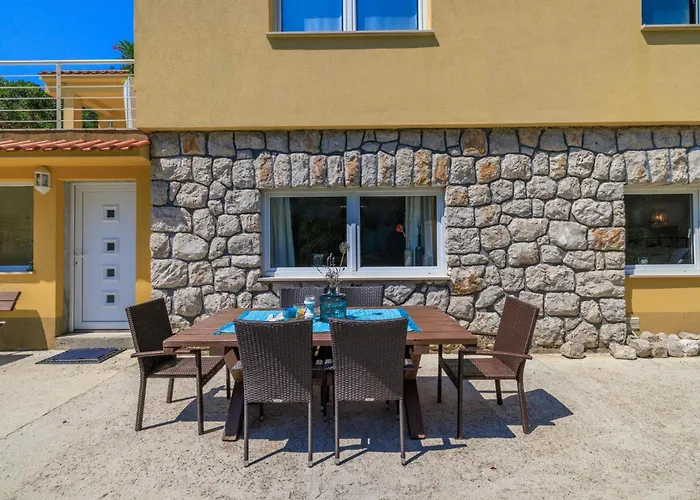 아파트 Emaris 트리발즈