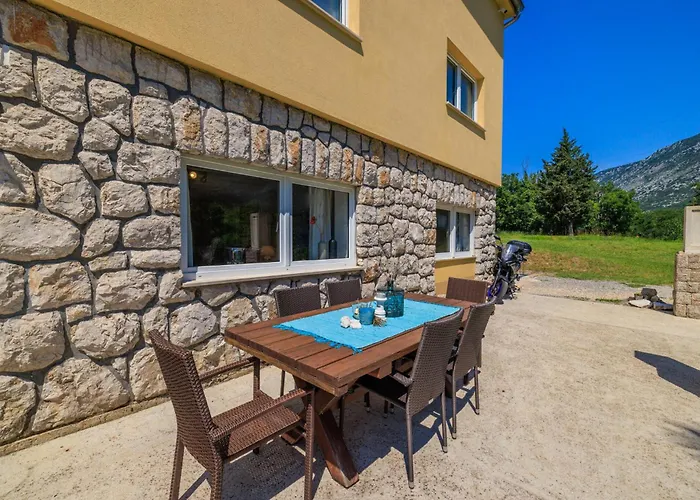 아파트 Emaris 트리발즈